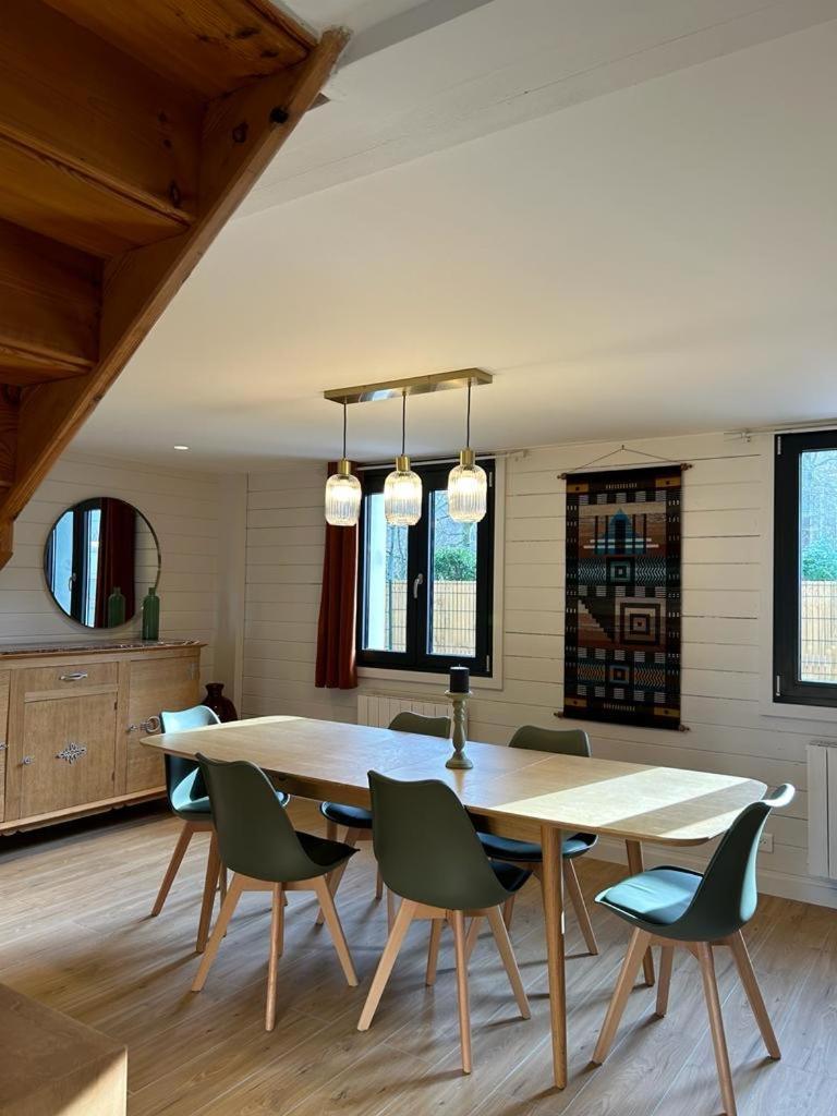 A L'Ombre Des Chenes Villa Coye-la-Foret Luaran gambar